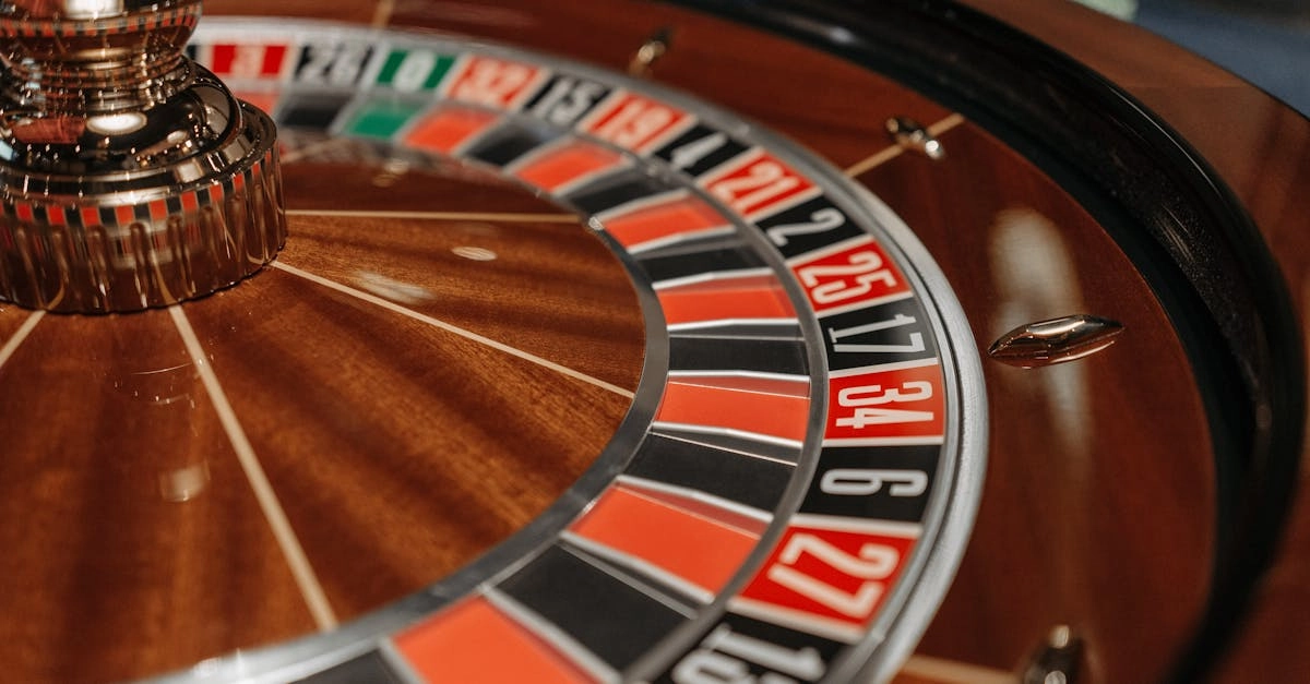 Философское осмысление случайности и игрового опыта в контексте бытия